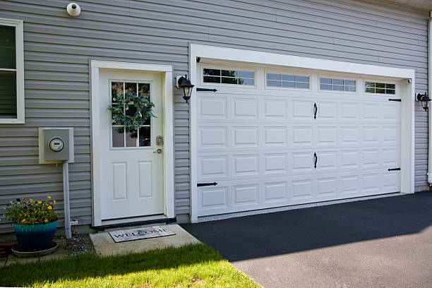 24/7 Emergency Garage Door Panel Replacement experts in Roanoke, TX